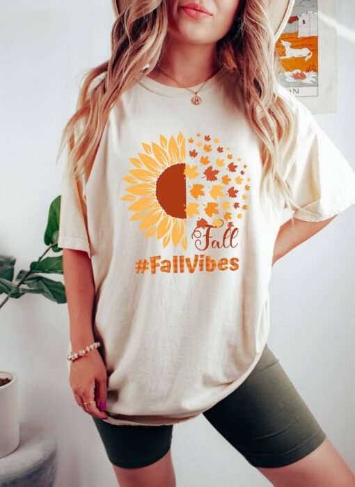 Floral Fall Sunflower Autumn Thanksgiving Fall Season Graphic Tee