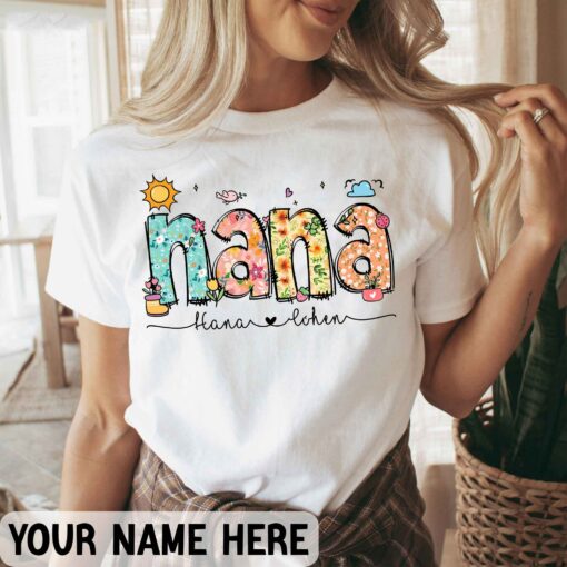 Floral Nana Personalized Grandma Shirt with Grandkids Names Mother’s Day Gift for Mommy