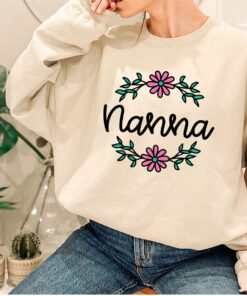 Gifts for Grandma Floral Nanna Shirt Mother’s Day Tee Gifts for Grandma Floral Nanna Shirt Mother’s Day Tee