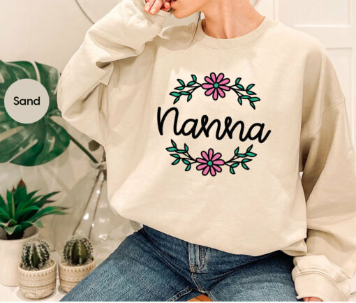 Gifts for Grandma Floral Nanna Shirt Mother’s Day Tee