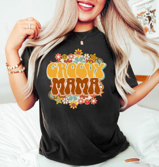 Groovy Mama Floral Happy Mother’s Day Tee Cute Mommy Retro Vintage Shirt