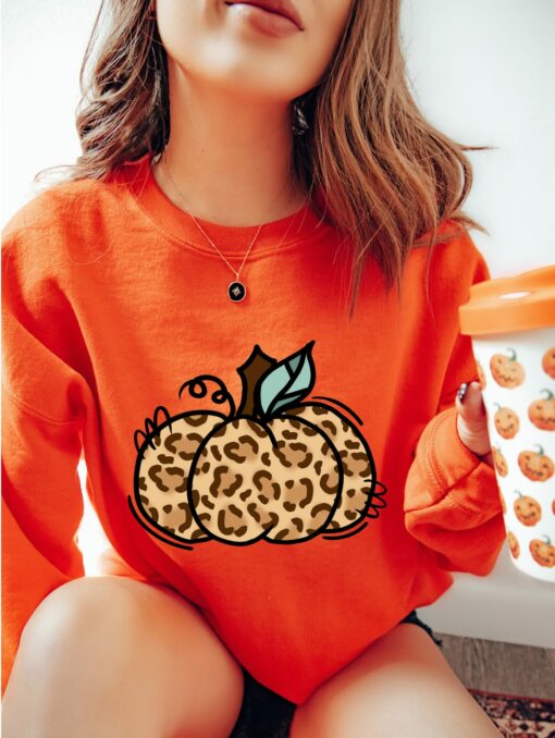 Leopard Pumpkin Season Thanksgiving Fall Autumn Gifts Tee