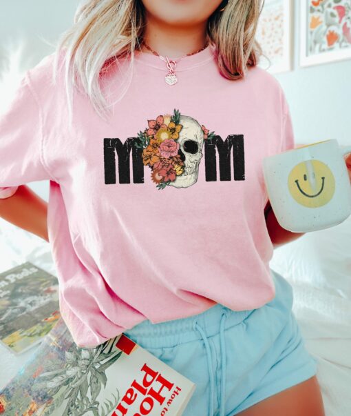 Mom Skull Funny Mother’s Day Shirt Cool Mama Floral Skeleton Mama Tee