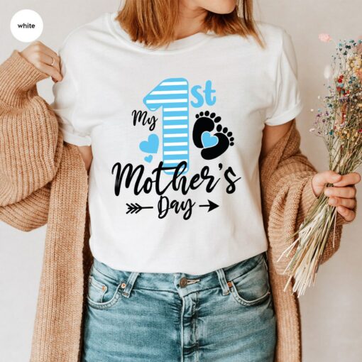 My First Mother’s Day Shirt Gift for New Mom Cute 1st Mama Graphic Tee