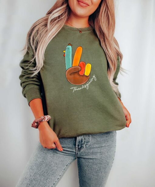 Peace Hello Sign Turkey Retro Thanksgiving Trendy Unique Sweatshirt Gift