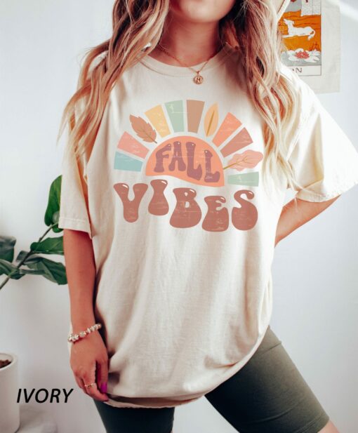 Retro Fall Vibes Shirt Cute Thankgivings T-shirt