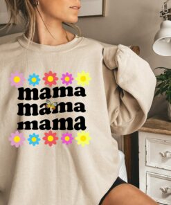 Retro Floral Mama Shirt Mother’s Day Tee Gift for Mom