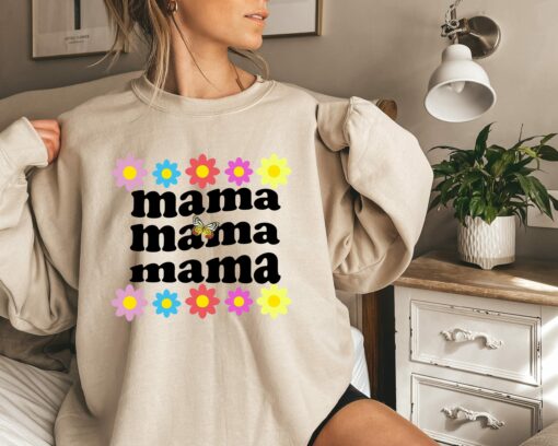 Retro Floral Mama Shirt Mother’s Day Tee Gift for Mom