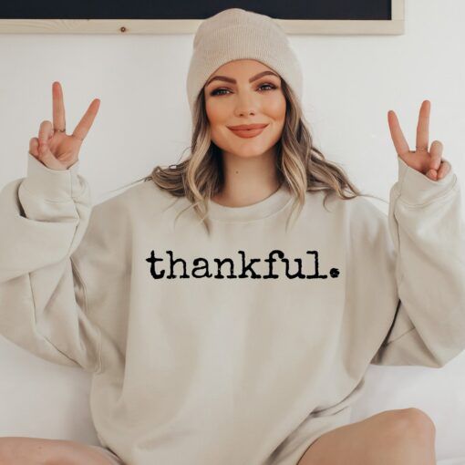 Retro Thankful Sweatshirt Cute Unique Thanksgiving Gift