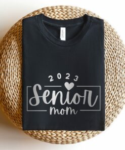 Senior Mom 2023 Shirt Class of 2023 Graduation Tee Mother’s Day Gift Senior Mom 2023 Shirt Class of 2023 Graduation Tee Mother’s Day Gift