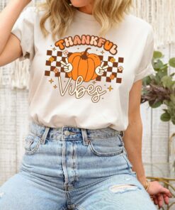Thankful Vibes Retro Thanksgiving Shirt Fall Season Matching T-shirt Thankful Vibes Retro Thanksgiving Shirt Fall Season Matching T-shirt