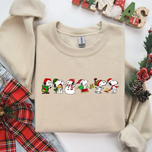 Christmas Cartoon Cute Snoopy Dog Sweatshirt Lovely Unique Xmas Gift