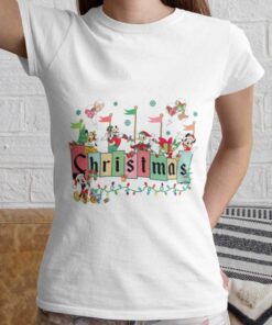 Christmas Castle Mickey Minnie Pluto Goofy Donald Daisy Duck T-shirt