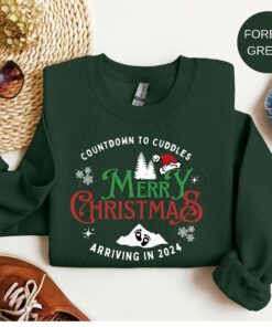 Countdown To Cuddles Merry Christmas Arriving In 2024 Mama To Be Pregnancy Announcement Christmas Sweatshirt,