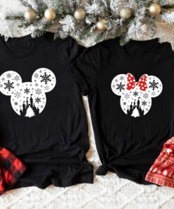 Cute Disneyland Mickey And Friends Castle Christmas Sweatshirt