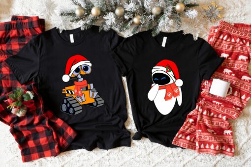 Cute Wall-E And Eve Santa Hat Christmas Disneyland Couples Xmas Sweatshirt