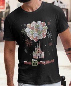 Disney Castle With Mickey Balloon Fly Up Christmas T-shirt
