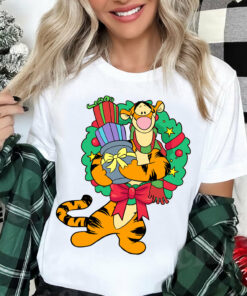 Disneyland Winnie The Pooh Tigger Santa Christmas Wreath Sweatshirt Unique Xmas Gift