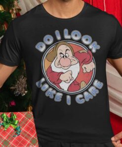 Do I Look Like I Care Grumpy Christmas T-shirt Snow White and the Seven Dwarfs