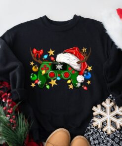 Game Controller Christmas Santa Hat Sweatshirt