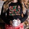 Just A Girl Who Loves Christmas Basic Unique Sweatshirt