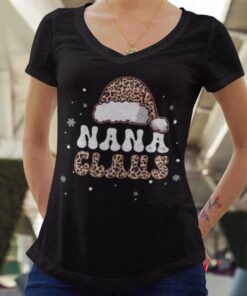 Nana Claus Leopard Santa Hat Christmas T-Shirt