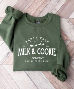 North Pole Milk and Cookie EST 1802 Baking Fresh Daily Sweatshirt Unique Christmas Gift
