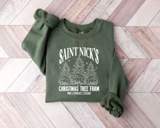 Saint Nick’s Christmas Tree Farm Retro Sweatshirt Unique Xmas Gift