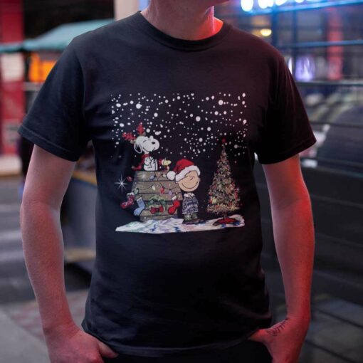 Snoopy And Charlie Brown Xmas Night T-shirt Peanuts