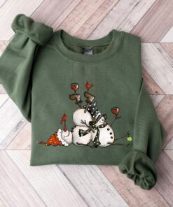 Tipsy Snowman Drinking Wine Sweatshirt Cute Unique Christmas Gift