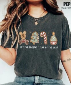 It’s The Sweetest Time Of The Year Cute Gingerbread Cookies Comfort Colors Sweatshirt Lovely Unique Xmas Gift It’s The Sweetest Time Of The Year Cute Gingerbread Cookies Comfort Colors Sweatshirt Lovely Unique Xmas Gift