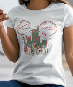 Mickey Head Castle Christmas T-shirt Winnie The Pooh