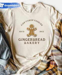 Mrs Claus Gingerbread Bakery Christmas T-Shirt