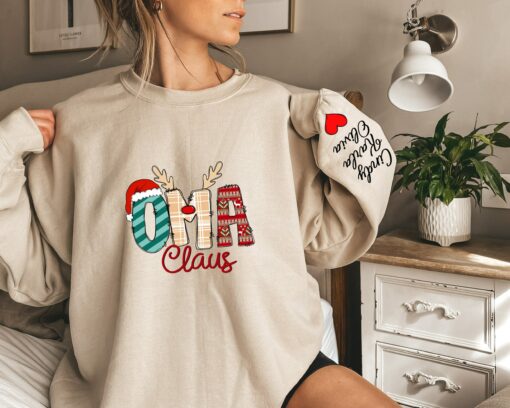 Personalized Oma Claus Christmas Grandma Unique Gift For Mom Custom Mama Sweatshirt With Children Name On Sleeve