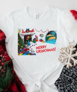 The Grinch In Chimney Christmas T-Shirt