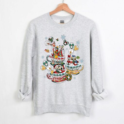 Walt DisneyWorld Cute Mickey And Friends Christmas Tea Cup Sweatshirt Lovely Unique Xmas Gift