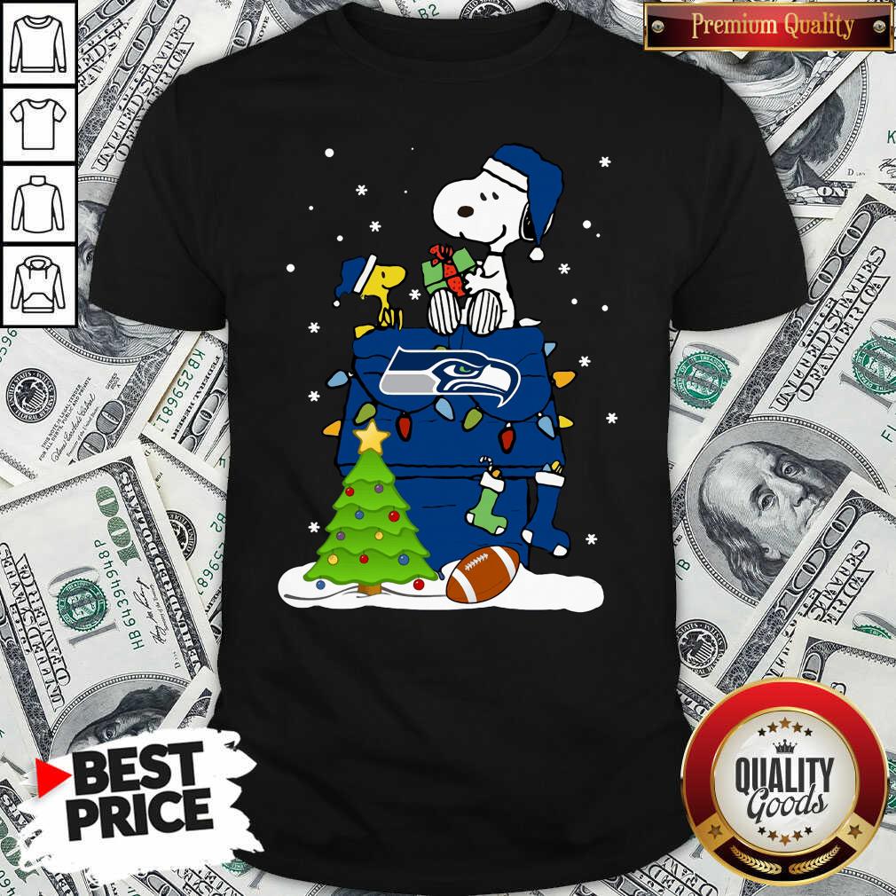 Cute Snoopy Merry Christmas NFL Seahawks Unisex T-Shirt - Waretees Cute Snoopy Merry Christmas NFL Seahawks Unisex T-Shirt - Waretees