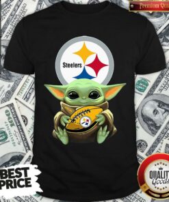 Top Star Wars Baby Yoda Hug Pittsburgh Steelers Shirt – Waretees