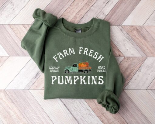 Farm Fresh Pumpkin Sweatshirt, Fall Crewneck Sweatshirt, Pumpkin Shirt, Fall Sweater, Pumpkin Patch Sweatshirt, Womens Fall Shirt, Fall Gift