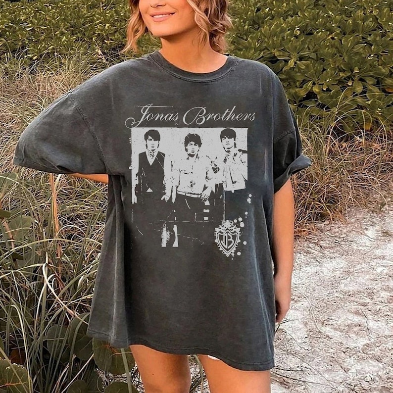 Jonas Brothers Vintage T-Shirt, Jonas Five Albums One Night Tour Shirt, Jonas Brothers 2023 Tour Shirt Jonas Brothers Vintage T-Shirt, Jonas Five Albums One Night Tour Shirt, Jonas Brothers 2023 Tour Shirt