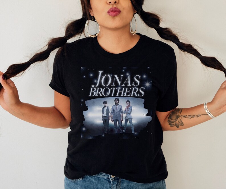 Jonas Brothers Vintage Unisex Short Sleeve Tee Jonas Brothers Vintage Unisex Short Sleeve Tee