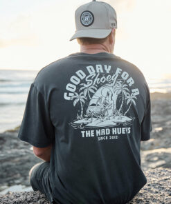 GOOD DAY FOR A SHOEY