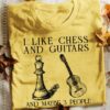 I Like Chess And Guitars And Maybe 3 People King Guitar Shirt
