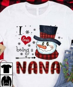 I Love Being A Mama Snowman Christmas Shirt