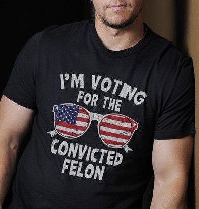 I Voting For The Convicted Felon Shirt I Voting For The Convicted Felon Shirt
